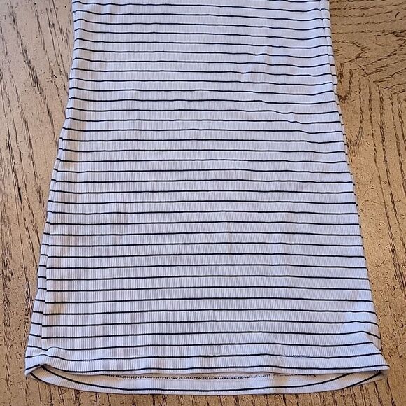 XS Maternity Tank Top stripe A Pea In A Pod - Picture 8 of 9